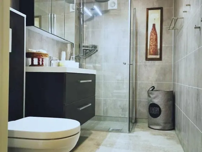 Banpim With Jacusszi Apartman Gravdal